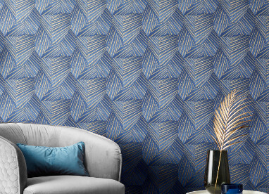 Tapeten an der Wand im Raum – Vinyltapeten mit grafischem Muster in der Farbe Blau