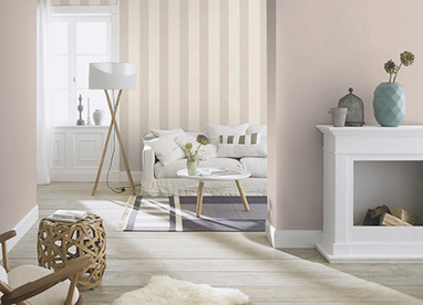 Wandgestaltung mit Design-Mustertapeten mit Streifen-Motiv im Wohnzimmer