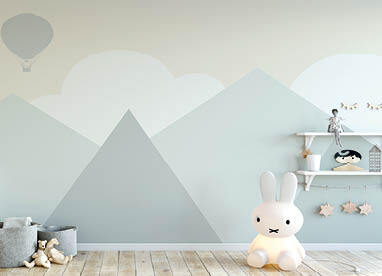Überstreichbare Tapeten, Tapetenart Renoviervlies, mit geometrischem Muster in verschiedenen Farben an der Wand im Kinderzimmer